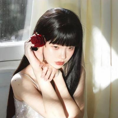 热裤荡女